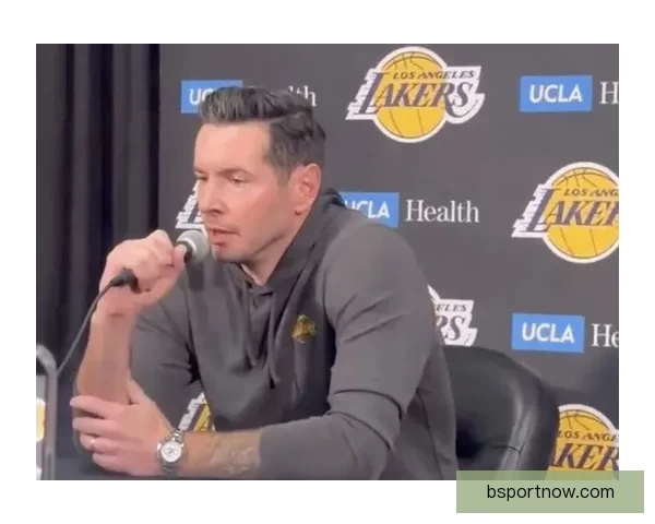 雷迪克：对阵雷霆锻炼季后赛心态 斯马特预计周一复出